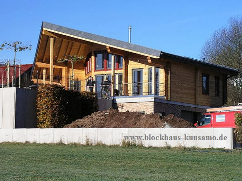 Ihr #Blockhaus, Ihre Regeln! 🏡💡 Lassen Sie Ihrer Kreativität freien Lauf und schaffen Sie ein Zuhause, das so einzigartig ist wie Sie. Die Architektur des Wohnblockhauses im Land Hessen wird Sie begeistern! Erfahren Sie mehr: blockhaus-kuusamo.de/blockhaus-hess…
#Einfamilienhaus