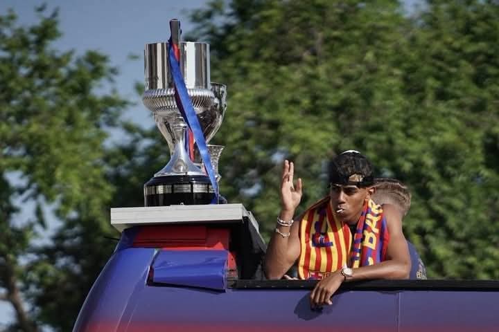 كوننا نحتفل يزعجهم في مدريد 😂🔥