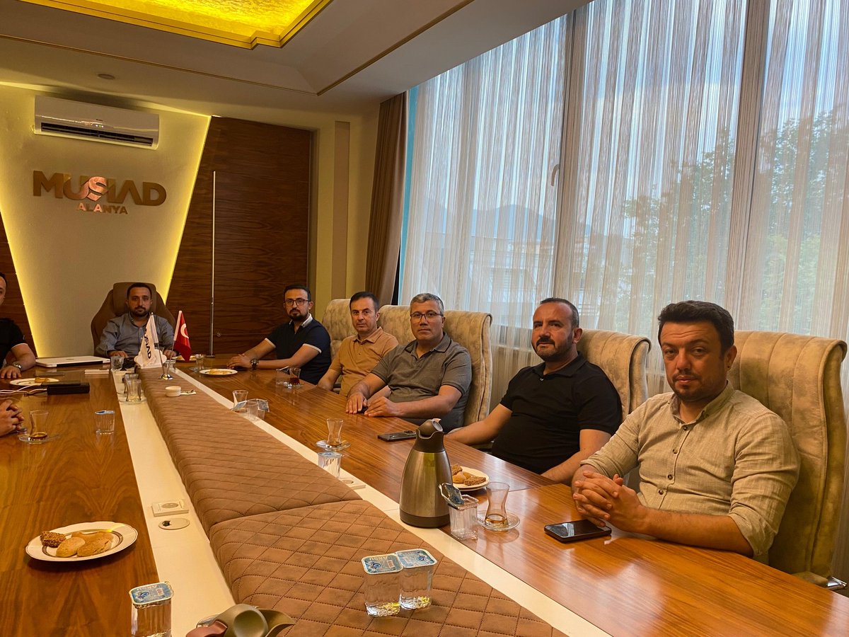 Şube Başkan Yardımcımız Sn. Ali Sinan GÜRSES’in riyasetinde Yönetim Kurulu Toplantımızı gerçekleştirdik. 

Toplantımızın ve almış olduğumuz kararların hayırlara vesile olmasını temenni ederiz.