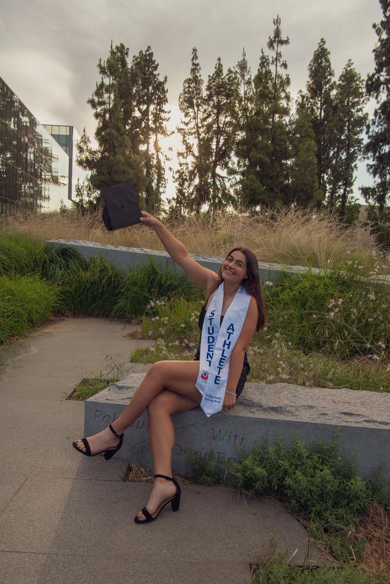 FresnoStateWTEN's tweet photo. Happy graduation day 👩‍🎓 

Congrats Charlotte! 🎉 https://t.co/ayT0GeNq4u
