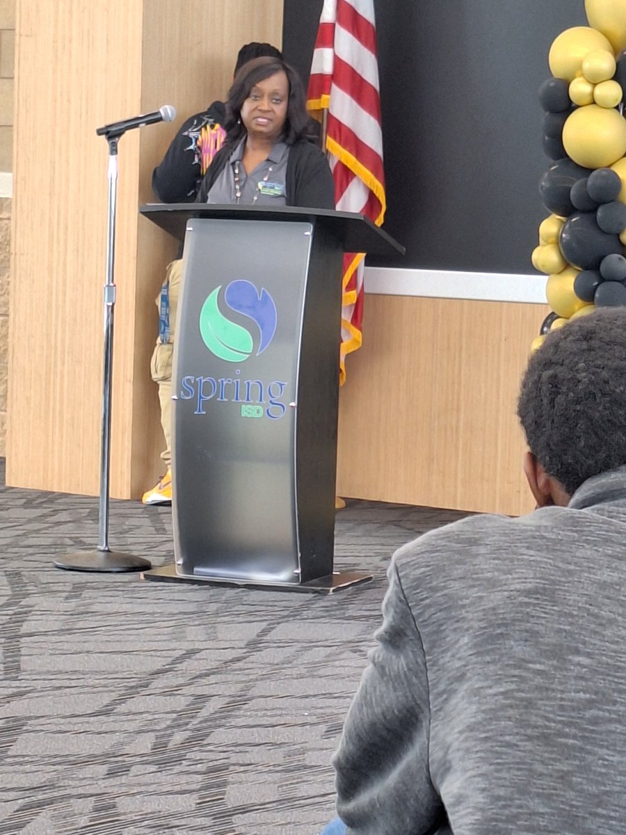 sredmonj's tweet image. Our @SpringISD_CTE director and @SISDCTEAdvisory Board business partners were excited to share the vision for CTE at the coming Education, Performance and Instruction (EPIC) Center at today's groundbreaking. This will be a place for our students to shine ⭐🌞