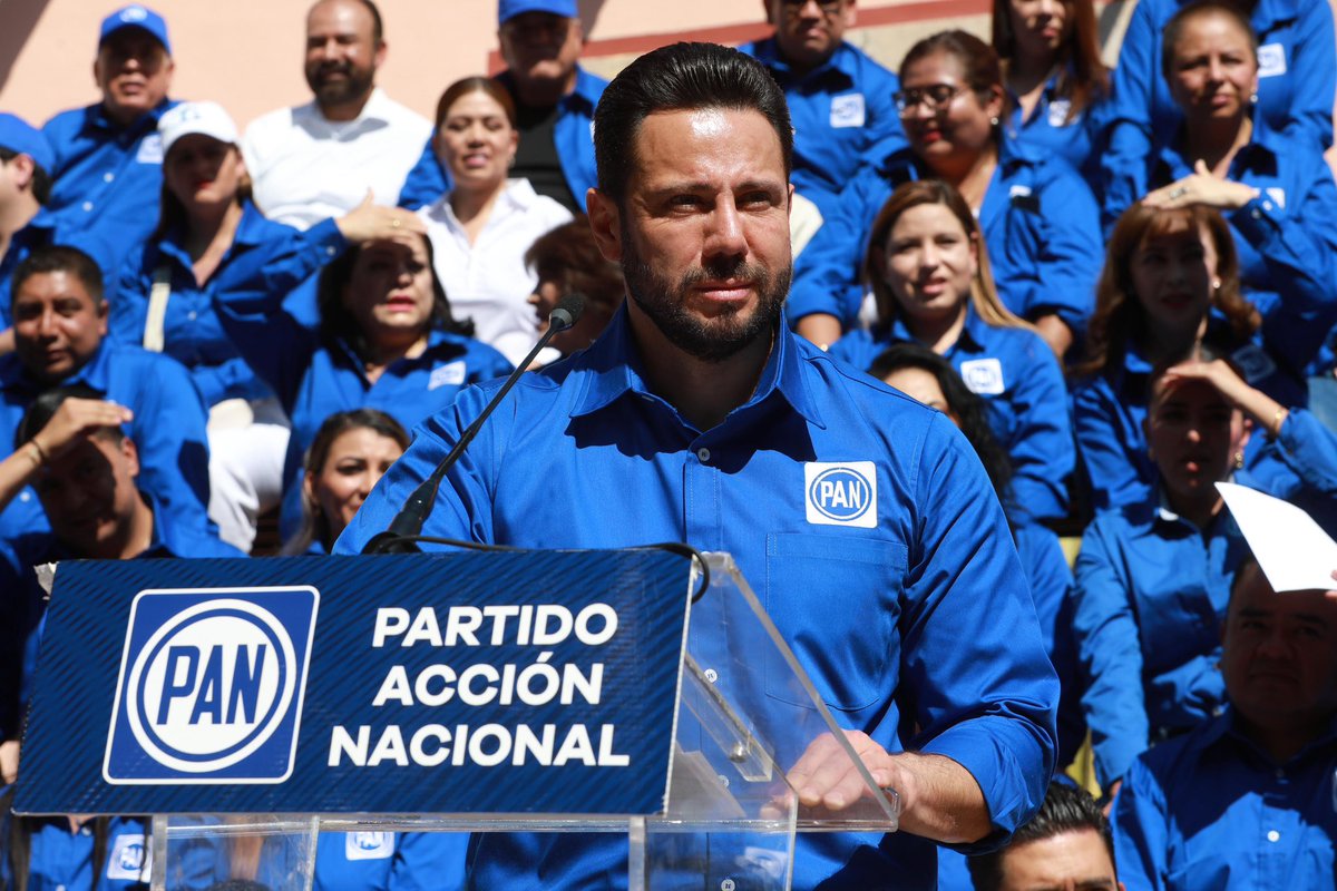 Acción Nacional (@accionnacional) on Twitter photo Trabajamos en equipo y unidad por lo que necesita tu familia.
Con las y los Presidentes Estatales y Diputados Locales, impulsamos acciones para mejorar las condiciones de vida en México. ¡A ganar <a href="/josejoseantonio/">Toño Ochoa</a>, futuro Alcalde de Durango!
#PlenariaPANDurango #UnidadYGrandeza Trabajamos en equipo y unidad por lo que necesita tu familia.
Con las y los Presidentes Estatales y Diputados Locales, impulsamos acciones para mejorar las condiciones de vida en México. ¡A ganar <a href="/josejoseantonio/">Toño Ochoa</a>, futuro Alcalde de Durango!
#PlenariaPANDurango #UnidadYGrandeza