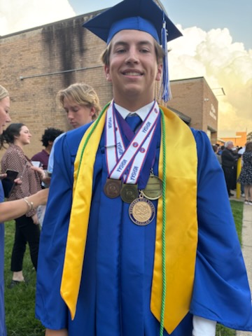DuchesneBasebal's tweet photo. (Part 1)
Congratulations to our seniors who graduated last night!๐โจ
WE ARE SO PROUD OF YOU! ๐ ๐
#DHSClassOf2025 #DHSPioneers #SeniorYear #HighSchoolGrad #StudentAthlete #HighSchoolBaseball #GraduationDay #WeMadeIt https://t.co/PbLsCly01l