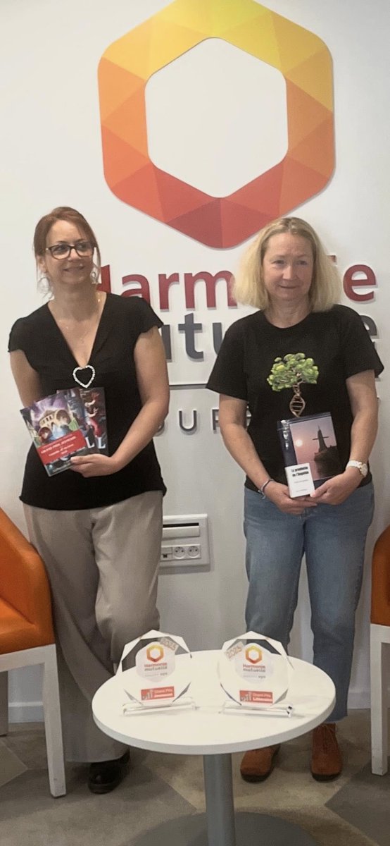 COMEDIE OFF DU LIVRE (@comedieoff) on Twitter photo Les grands prix de la <a href="/comedieoff/">COMEDIE OFF DU LIVRE</a> du livre ont été attribués à @ClaireBruguiere pour son livre : " la prophétie de l'angelim" et à @MarinaCarrieu pour son livre : "les gardiens du Christal".
<a href="/hmutuelle/">Harmonie Mutuelle</a> <a href="/ClubMedFR/">Club Med France</a> <a href="/montpellier_/">Ville de Montpellier</a> <a href="/myMetropolitain/">MÉTROPOLITAIN</a> Les grands prix de la <a href="/comedieoff/">COMEDIE OFF DU LIVRE</a> du livre ont été attribués à @ClaireBruguiere pour son livre : " la prophétie de l'angelim" et à @MarinaCarrieu pour son livre : "les gardiens du Christal".
<a href="/hmutuelle/">Harmonie Mutuelle</a> <a href="/ClubMedFR/">Club Med France</a> <a href="/montpellier_/">Ville de Montpellier</a> <a href="/myMetropolitain/">MÉTROPOLITAIN</a>