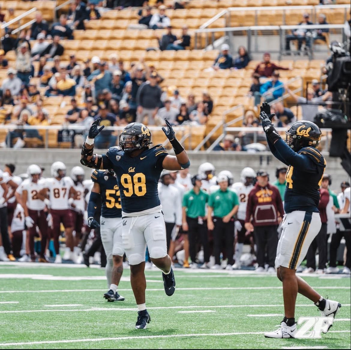 Kordaé Houston 🤺. (@kordaem) on Twitter photo #AGTG Blessed to receive an offer from the University of California.
<a href="/CalFootball/">Cal Football</a> <a href="/browning_coach/">Andrew Browning</a> <a href="/SOCGoldenBearFB/">SOC Football</a> <a href="/coach_traylor/">Coach Traylor</a> @Coach_Buck <a href="/oakcliffboi/">Marcus McGrew</a> #AGTG Blessed to receive an offer from the University of California.
<a href="/CalFootball/">Cal Football</a> <a href="/browning_coach/">Andrew Browning</a> <a href="/SOCGoldenBearFB/">SOC Football</a> <a href="/coach_traylor/">Coach Traylor</a> @Coach_Buck <a href="/oakcliffboi/">Marcus McGrew</a>