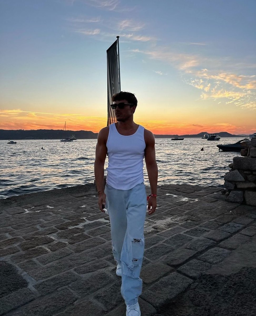 Buona serata family, aspettando tramonti così magici...
#DDM 😍😍😍