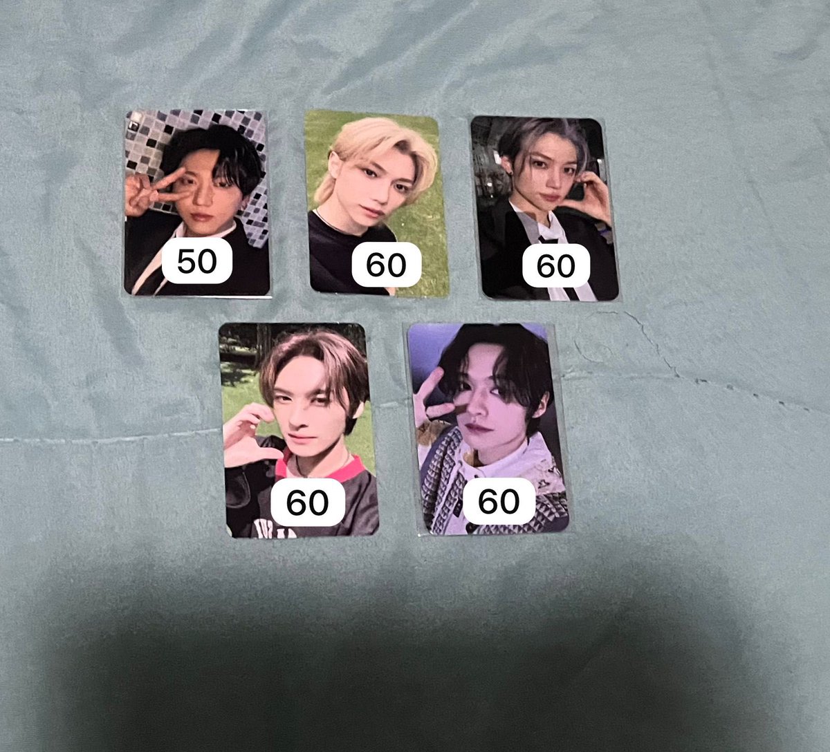 miauminlix's tweet photo. VENDO/VENDA STRAY KIDS

valores nas imagens + frete

item com bolinha amarela possui leve avaria

item com bolinha rosa sai com item de bolinha azul
proporção 1:1

skz bangchan lee know minho changbin hyunjin han jisung felix seungmin jeongin i.n pc photocard postcard album pob https://t.co/Dg0k41wFus