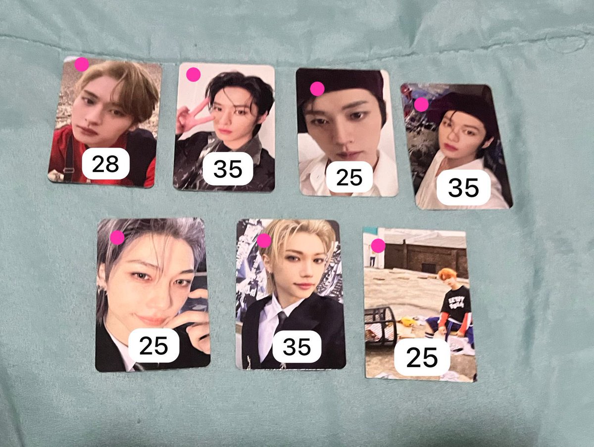 miauminlix's tweet photo. VENDO/VENDA STRAY KIDS

valores nas imagens + frete

item com bolinha amarela possui leve avaria

item com bolinha rosa sai com item de bolinha azul
proporção 1:1

skz bangchan lee know minho changbin hyunjin han jisung felix seungmin jeongin i.n pc photocard postcard album pob https://t.co/Dg0k41wFus