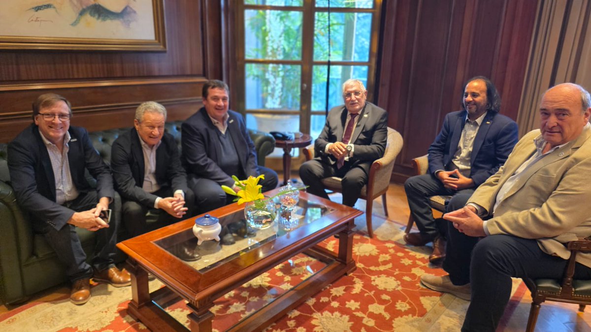 🤝Autoridades de FADEEAC se reunieron con las nuevas autoridades de <a href="/redcame/">CAME</a> para fortalecer el vínculo entre ambas entidades y avanzar en una agenda común que visibilice los desafíos  compartidos en transporte y logística.