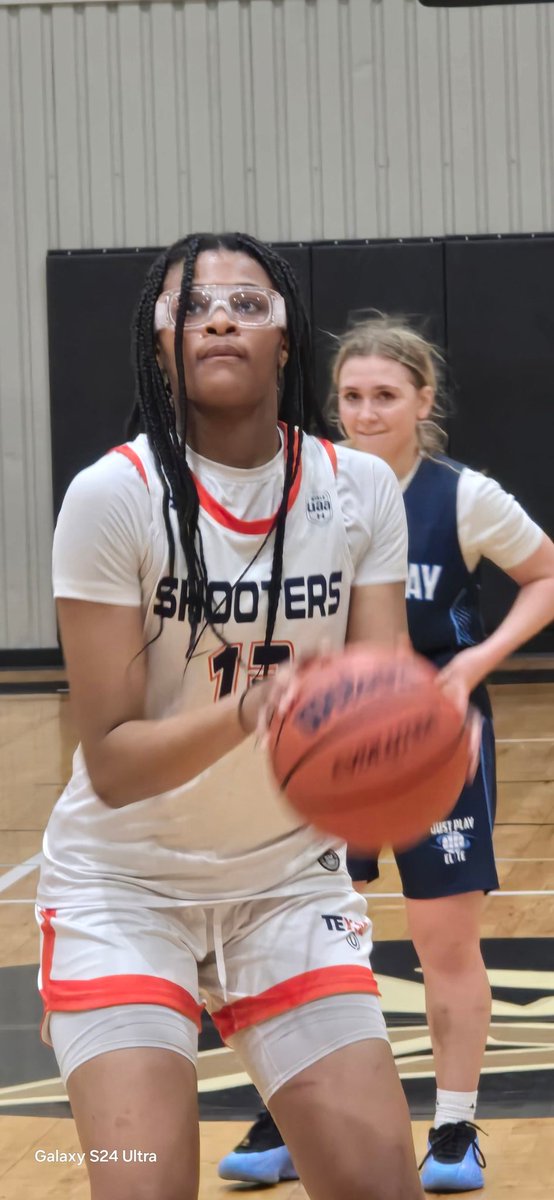Syniah Grigsby was on <a href="/CwellRay/">Ray Caldwell</a> cheat sheet, listen to people who know what they're talking about as she has IT on both ends <a href="/SAFinestbball/">SA Finest Basketball</a> Queen Of The South