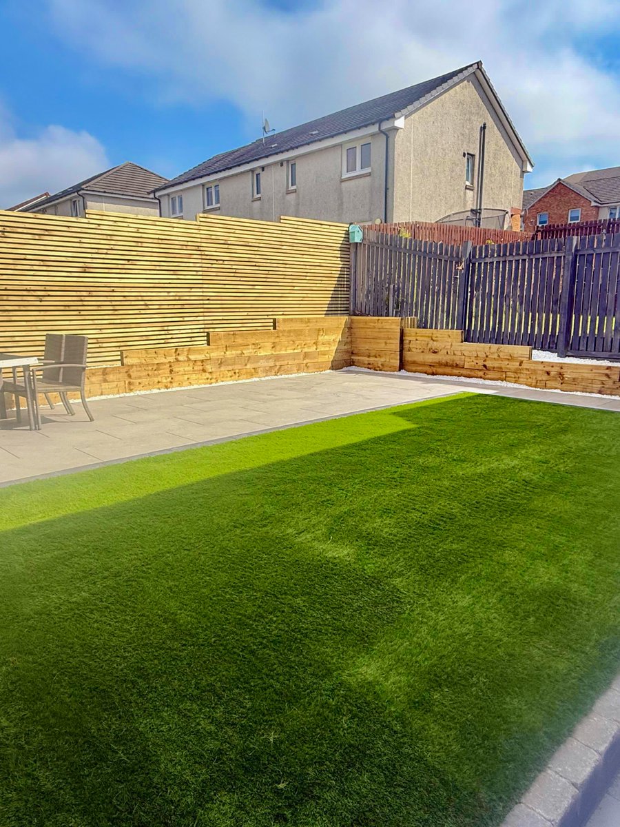 GGMArborists's tweet photo. 🌿 Happy Friday, Glasgow!

Look at this stunning before and after, a perfect garden for another perfect client 💚
Luxury results, every time.

#GGMLandscaping #GardenGlowUp #LuxuryLandscaping#GlasgowGardens #PerfectFinish #OutdoorLiving #GardenTransformation 💚✨🌿 https://t.co/HoXkRNS7eh
