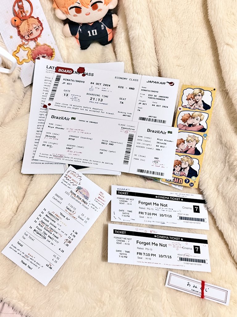 gasps they got more proofs!!;!

the photostrip is honestly the cutest thing ever t____t pls they look sm like a real photobox result. also count on me to overuse and bring the atsuhina clear card everywhere so they can always be on a date