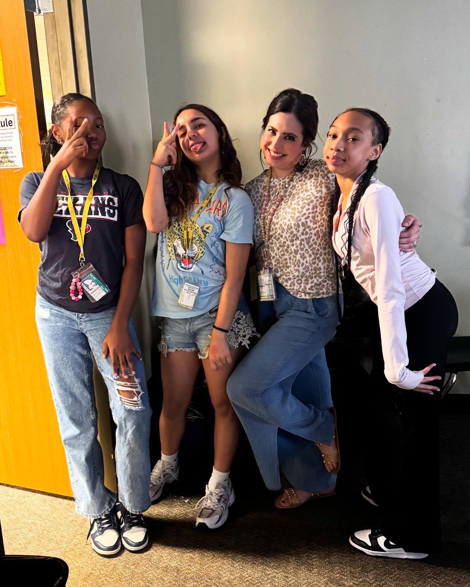 mrslambismyjam's tweet image. Such a privilege spending my time with these girls these year! Relationships last a lifetime! 🤍🤍#maydeforthis #maydeforfamily