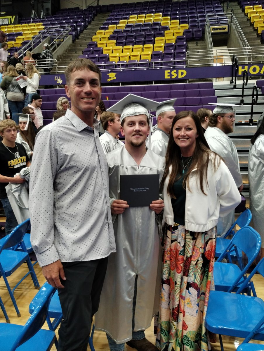 Luke Schleusner (@lukeschleusner) on Twitter photo Proud moment as parents for โฆโฆ<a href="/jenileeko/">Jenilee Schleusner</a>โฉ and I! We love you and are proud of you <a href="/Dylan4041/">Dylan Snyder</a> Proud moment as parents for โฆโฆ<a href="/jenileeko/">Jenilee Schleusner</a>โฉ and I! We love you and are proud of you <a href="/Dylan4041/">Dylan Snyder</a>
