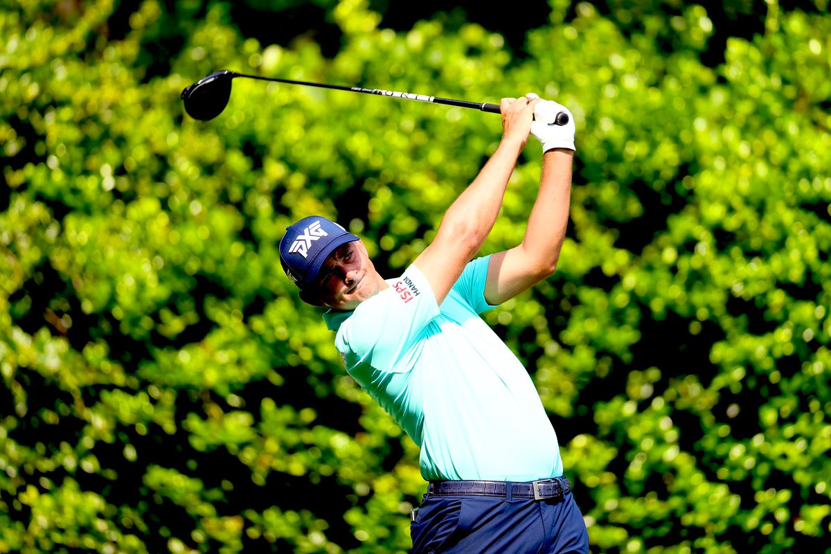 Rd. 1 7️⃣0️⃣
Rd.2 6️⃣8️⃣

Heading into the weekend T 8. 

#PGAChamp | <a href="/CbezGolf/">ChristiaanBez</a>