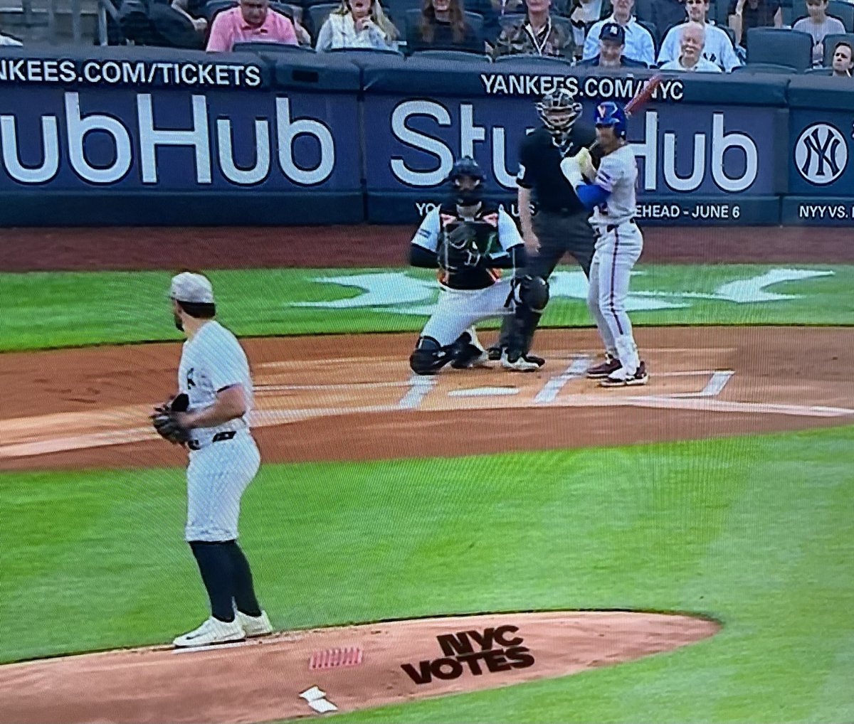 TweetBenMax's tweet image. .@NYCVotes on the mound (virtually) for the Mets-Yankees game! These are my interests colliding