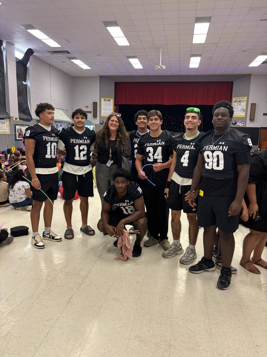 Vance Washington (@vancewashingto2) on Twitter photo Some of our Permian football players helping Dowling AVID celebration !! Go Mojo ! <a href="/Coach_JEllison/">Jeff Ellison</a> <a href="/ECISDAthletics/">EctorCountyISDAthletics</a> <a href="/Permian_GoMOJO/">Permian High School</a> <a href="/AnthonySorola/">Anthony Sorola</a> <a href="/EctorCountyISD/">Ector County ISD</a> Some of our Permian football players helping Dowling AVID celebration !! Go Mojo ! <a href="/Coach_JEllison/">Jeff Ellison</a> <a href="/ECISDAthletics/">EctorCountyISDAthletics</a> <a href="/Permian_GoMOJO/">Permian High School</a> <a href="/AnthonySorola/">Anthony Sorola</a> <a href="/EctorCountyISD/">Ector County ISD</a>