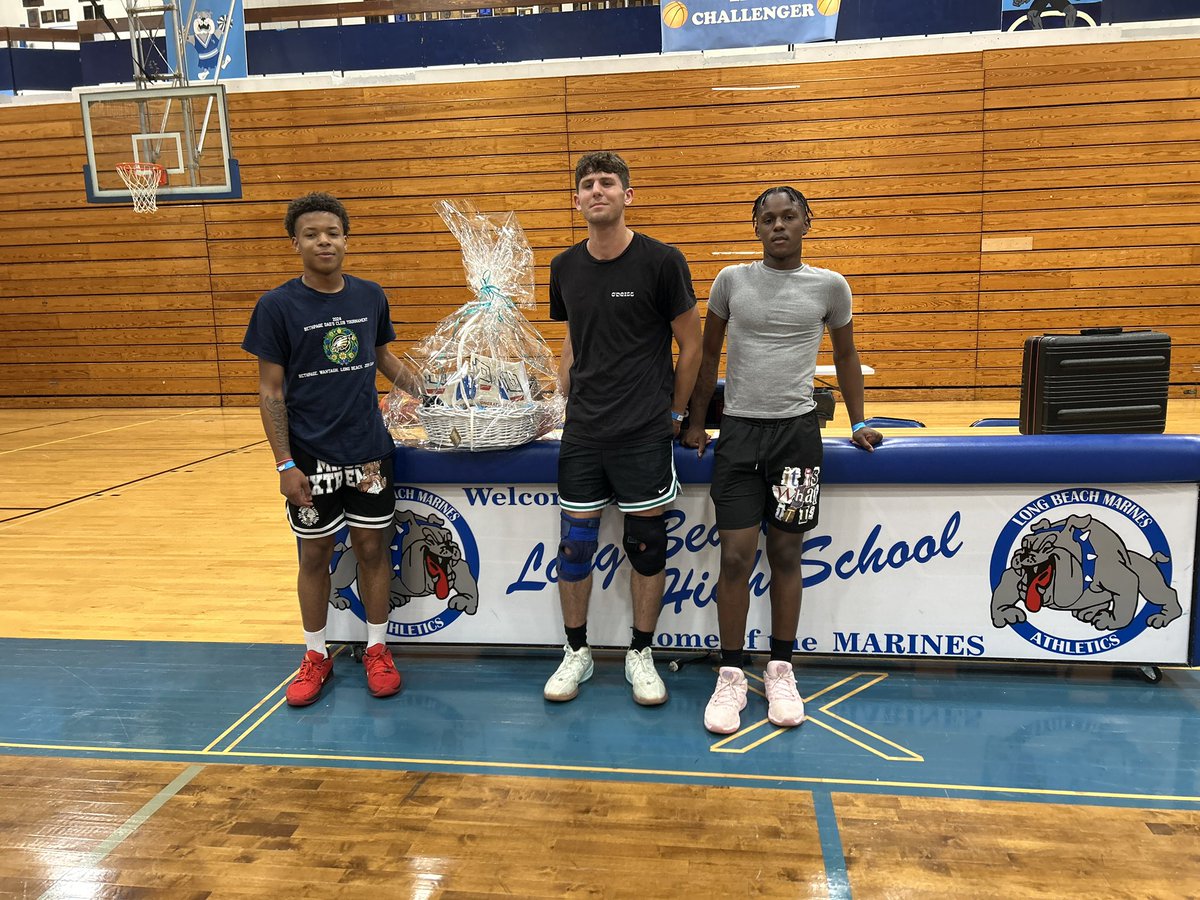 The first 3v3 Basketball 🏀 Tournament hosted by the Freshman Class was a success! Thank you to everyone who competed, watched, and volunteered! ⛹️‍♂️ Congratulations to the winning team! 🏆