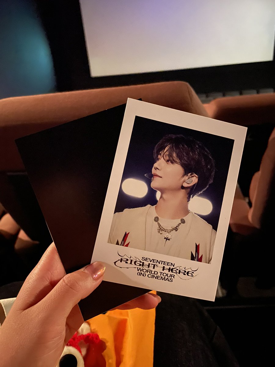 SEVENTEEN セブチ 映画 入場特典 
RIGHT HERE WORLD TOUR IN CINEMAS 交換　ポストカード

譲　ジョシュア
求　スングァン

お気軽にお声掛けください🍊