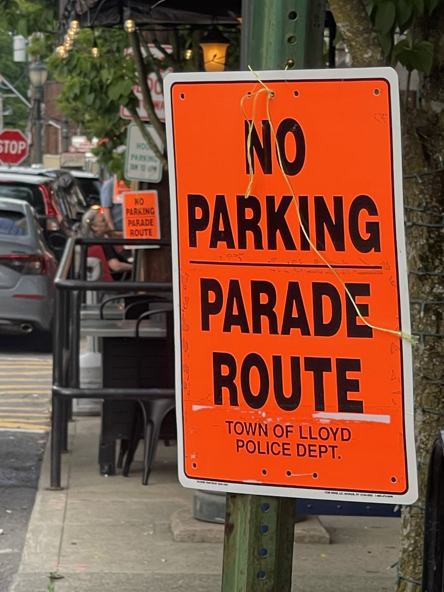 CatskillLife's tweet image. Tomorrow is the Spring Fest 2025 parade and vendors in the town of Lloyd of Highland. No parking btw 6am and 6pm.
Vendors have been setting up since early morning. Let’s enjoy altogether!
#SpringFest2025 #townoflloydny #HighlandNY