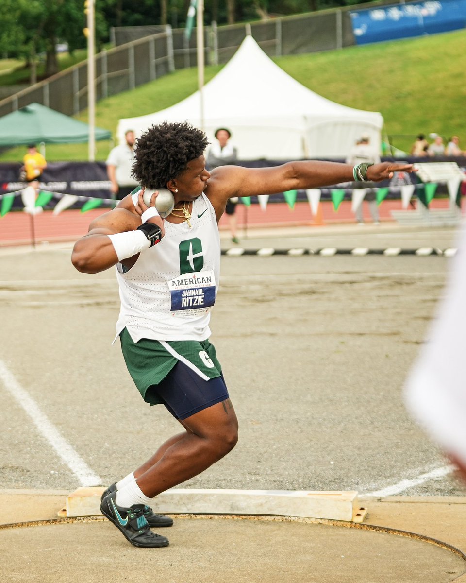 𝗧𝗛𝗔𝗧’𝗦 𝗢𝗨𝗥 𝗕𝗢𝗬 😎 

Jahnaul Ritzie placed third in the men’s shot put with a mark of 17.28m!

#GoldStandard⛏️