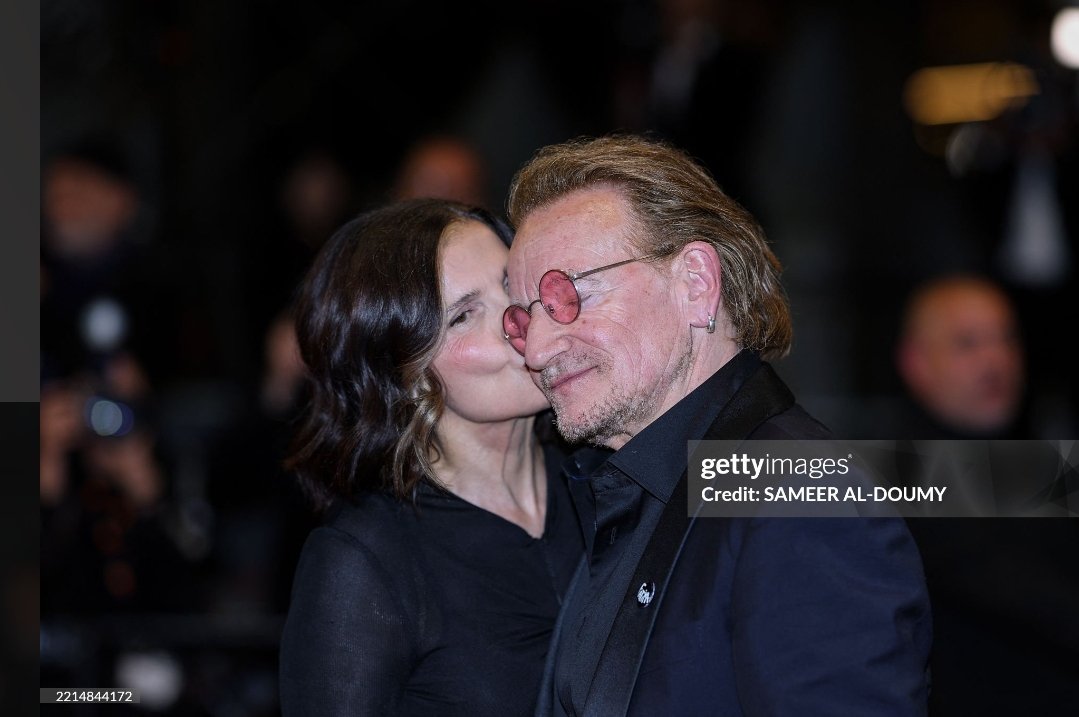 daniDpVox's tweet photo. This Family ❤️ 
#Bono, #AliHewson, #JordanHewson, #ElijahHewson at the #StoriesofSurrender premiere at the #CannesFilmFestival2025 at Palais des Festivals on May 16, 2025 in #Cannes

Ph. ©M.Buckner, ©SAMEER AL-DOUMY, ©A.THUILLIER, 
©V. Hache via @GettyImages 
#U2 #U2NewsIT https://t.co/NG2tilTZ19