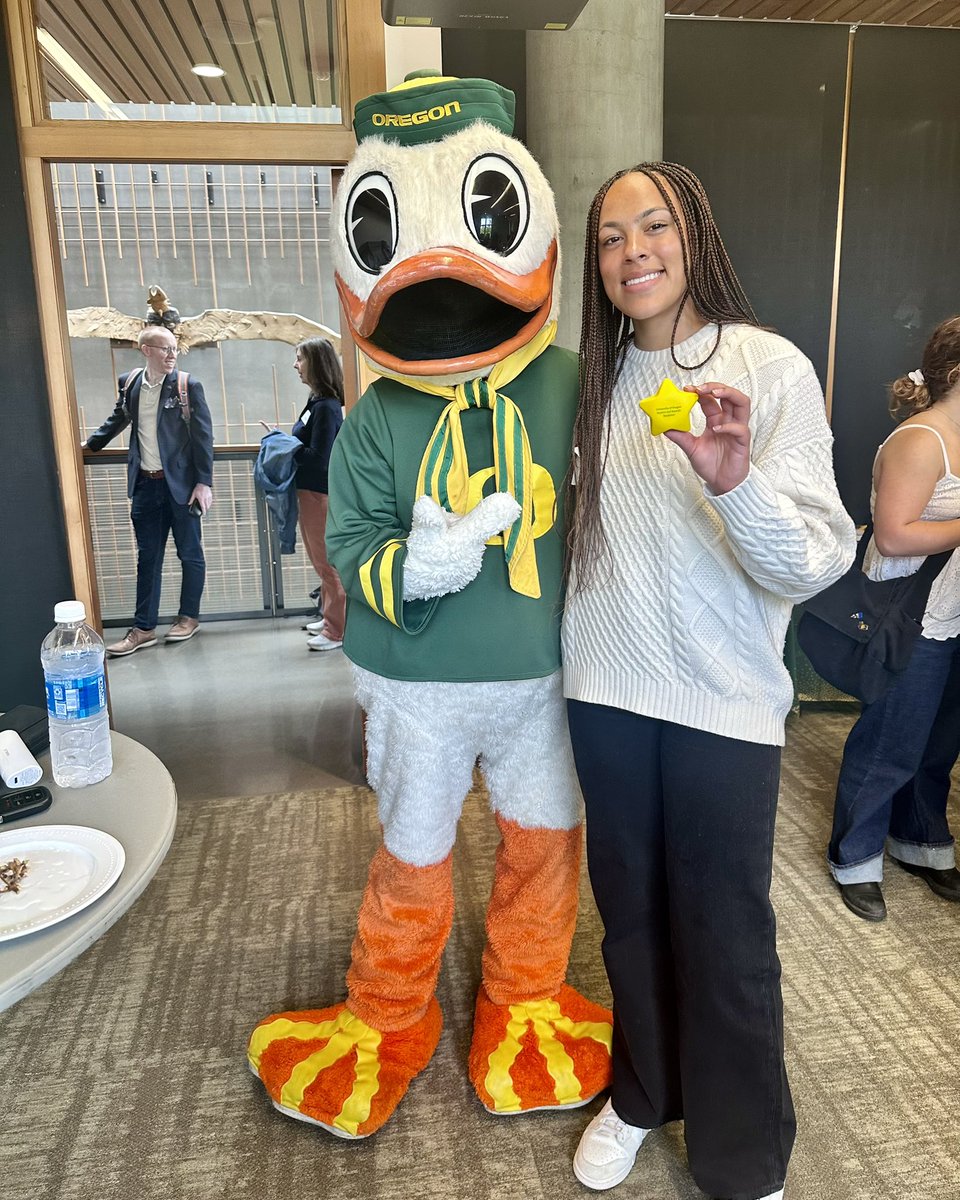 Oregon Womenâs Basketball (@oregonwbb) on Twitter photo Sofia the Superstar đ¤Š
Congrats to our own Sofia Bell on receiving the Vernon Barkhurst Sophomore Award, given to a UO sophomore who best exemplifies academic excellence, university service and good citizenship đ
#GoDucks x <a href="/SofiaJoyBell/">sofia bell</a> Sofia the Superstar đ¤Š
Congrats to our own Sofia Bell on receiving the Vernon Barkhurst Sophomore Award, given to a UO sophomore who best exemplifies academic excellence, university service and good citizenship đ
#GoDucks x <a href="/SofiaJoyBell/">sofia bell</a>