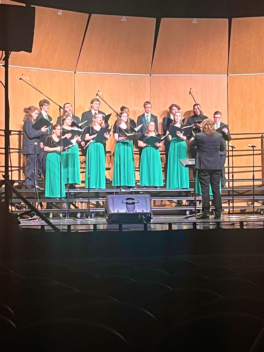 Beautiful harmonies, lots of energy, and some fun Pop Hits performed this week by the <a href="/WoodmenChoir/">Greenwood HS Choir</a>.  Bravo! Bravo! 👏🏻  <a href="/GHSWoodmen/">GHSWoodmen</a>