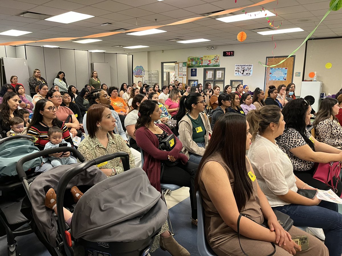Muffins with Moms was a hit!  Full house!!