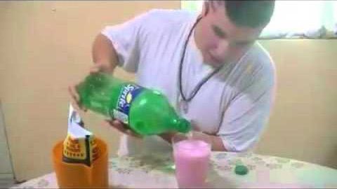 "es importante que los jóvenes lean" 🥸🤓🤓

#señora a mi el único "lean" que me gusta es el que puedo #tomar... 🫗🫗❤️