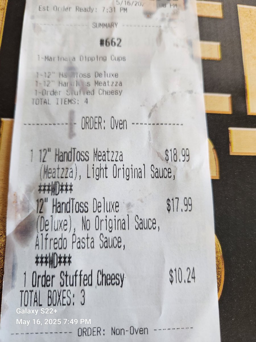 js216's tweet photo. @dominos you messed my order up https://t.co/CJHsaE44bk