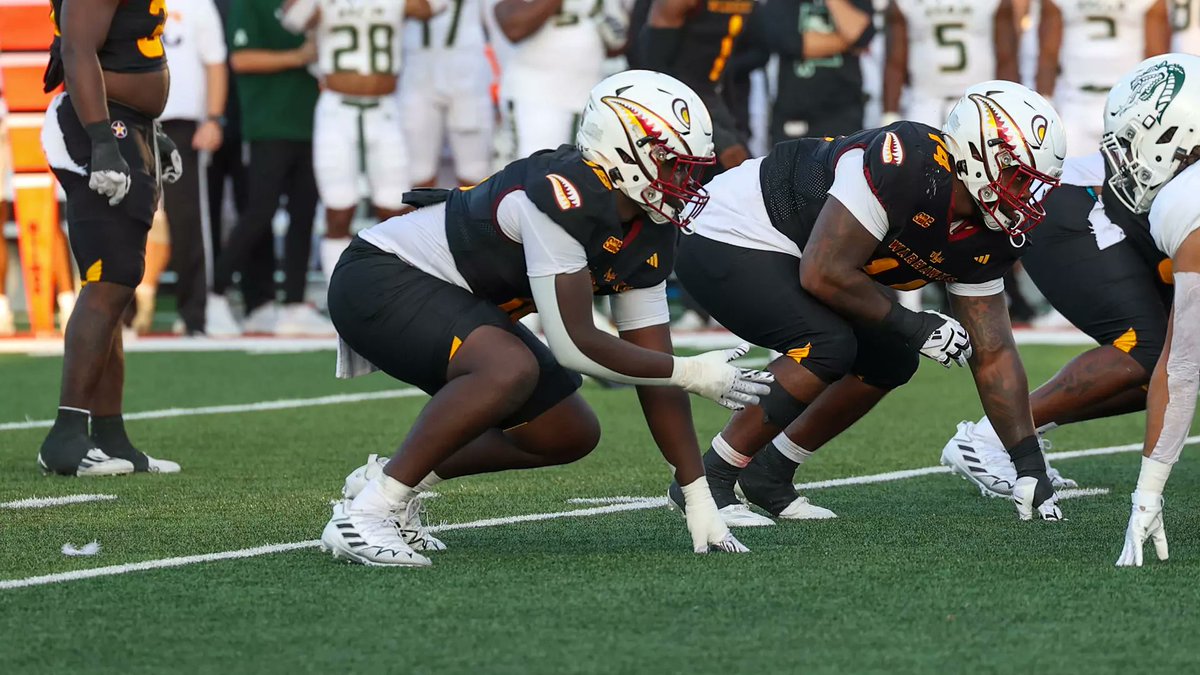 HERO Sports (@herosportsnews) on Twitter photo 🔸#CFB G5 Spotlight🔸
ULM DL Kevontay Wells (<a href="/kevontay_wells/">KevontayWells1</a>)
-2025 Sr.
-6-3, 265 lbs
-All-Sun Belt 2nd Team
-50 tackles, 11 TFLs & 3 sacks in 2024
📸Luke Richard/<a href="/ULM_FB/">ULM Football</a>
<a href="/bryantvincent44/">Coach Bryant Vincent</a> <a href="/CoachHillULM/">Earnest Hill</a> <a href="/davlw/">Davern Williams</a> <a href="/SSN_ULM/">Sidelines - ULM</a> 🔸#CFB G5 Spotlight🔸
ULM DL Kevontay Wells (<a href="/kevontay_wells/">KevontayWells1</a>)
-2025 Sr.
-6-3, 265 lbs
-All-Sun Belt 2nd Team
-50 tackles, 11 TFLs & 3 sacks in 2024
📸Luke Richard/<a href="/ULM_FB/">ULM Football</a>
<a href="/bryantvincent44/">Coach Bryant Vincent</a> <a href="/CoachHillULM/">Earnest Hill</a> <a href="/davlw/">Davern Williams</a> <a href="/SSN_ULM/">Sidelines - ULM</a>