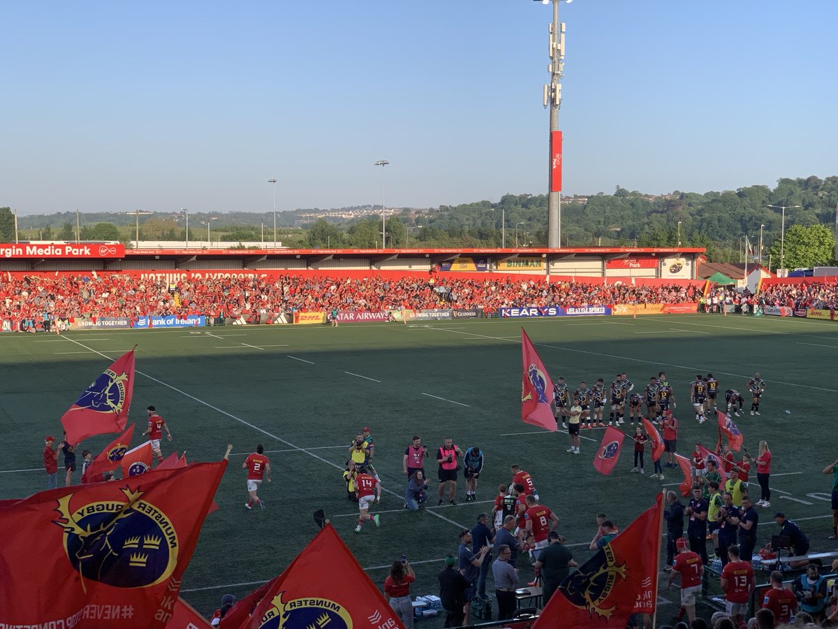 Big night ⁦<a href="/Munsterrugby/">Munster Rugby</a>⁩ Musgrave Park #suaf Come on Munster 🔴⚪️
