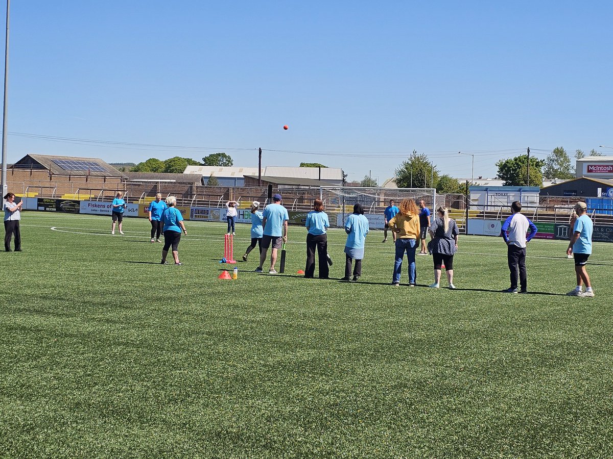 ForfarCFT's tweet image. 🌞⚽️🏉🏏
Thanks to @angusalive, Strathmore Community Rugby Trust, Strathmore Cricket Club as well as our own staff for facilitating todays walking sports event.  It was.... shorturl.at/0xdbt

💙🫂
#MentalHealthAwarenessWeek 
#Changinglivesthroughsport
