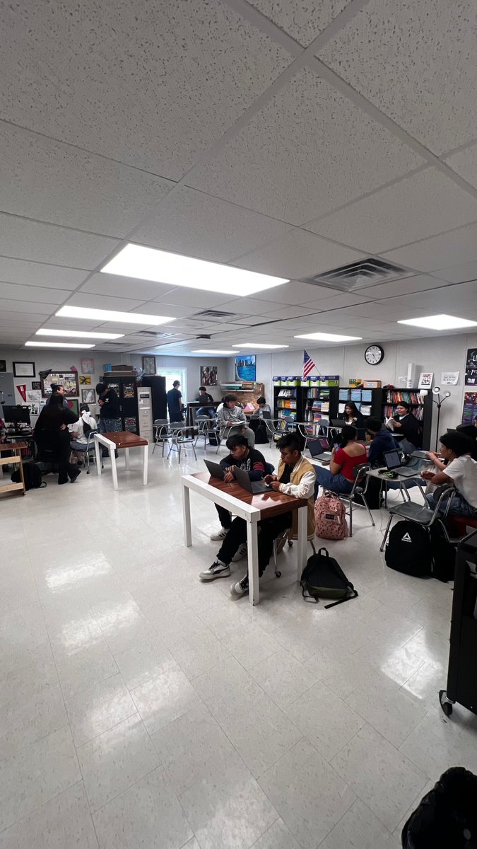 Paola De Avila tweet media