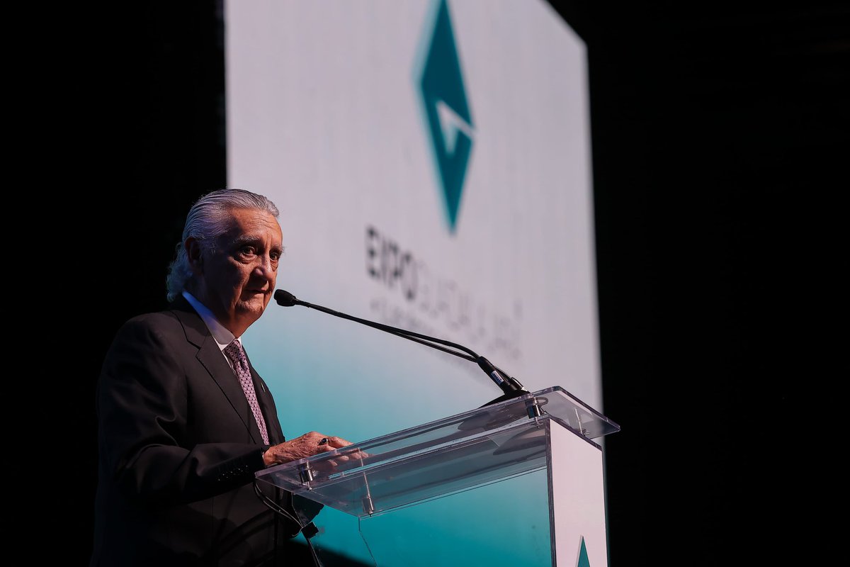 CDAAJalisco's tweet photo. Desde el #CDAAJ felicitamos al Ing. Luis Isaรญas Salazar Ramรญrez por su 2.ยบ Informe de Presidencia, reconociendo su liderazgo y visiรณn al frente de @ExpoGuadalajara .
Asimismo, celebramos la toma de protestaโฆ https://t.co/QhjsUYmSsr
