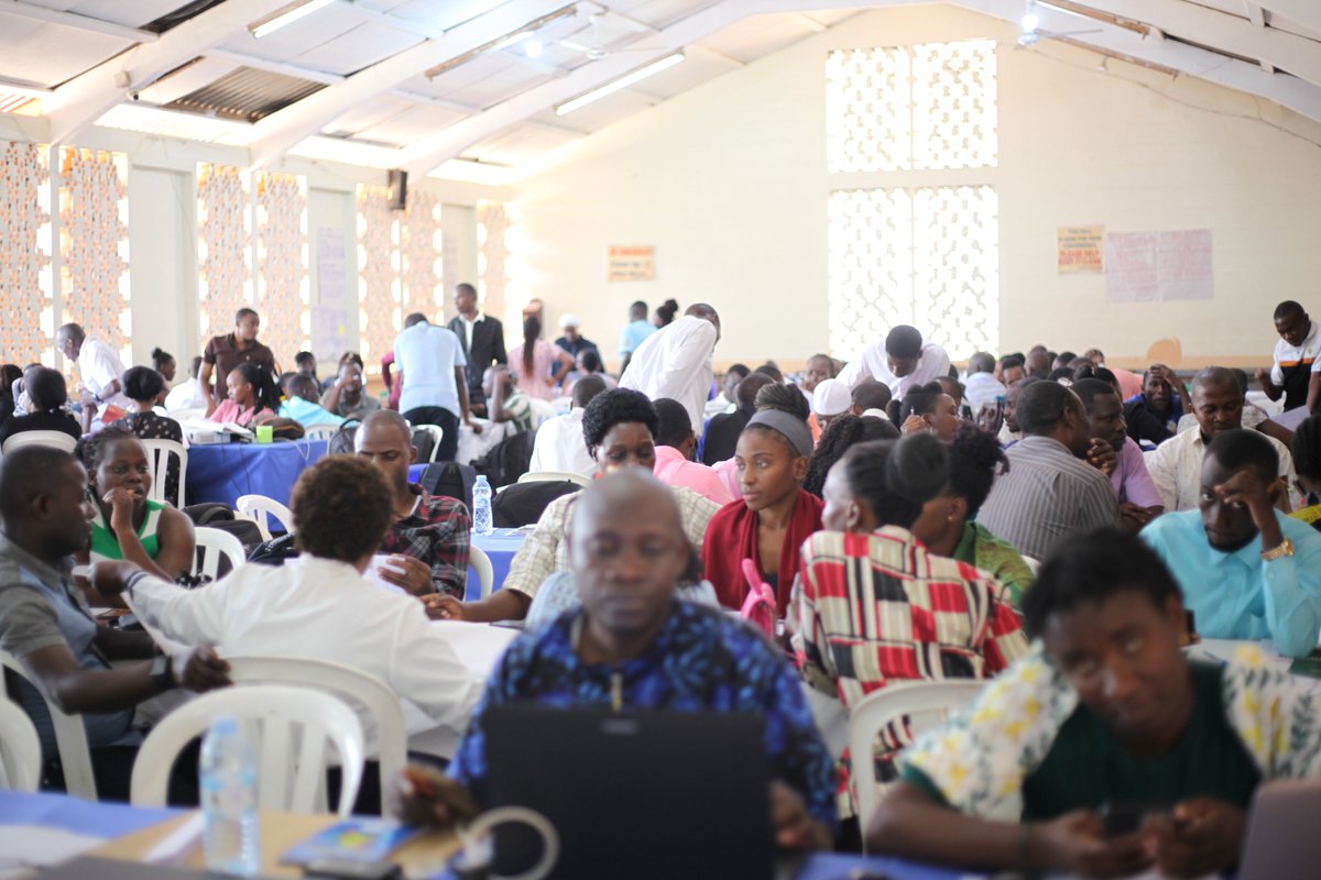 NCDCUg's tweet image. Teachers from select schools in the central region participate in orientation sessions on the reviewed Advanced Secondary Curriculum at Lubiri SS. The school is one of 21 centres across the region that have hosted the orientation sessions since Monday.