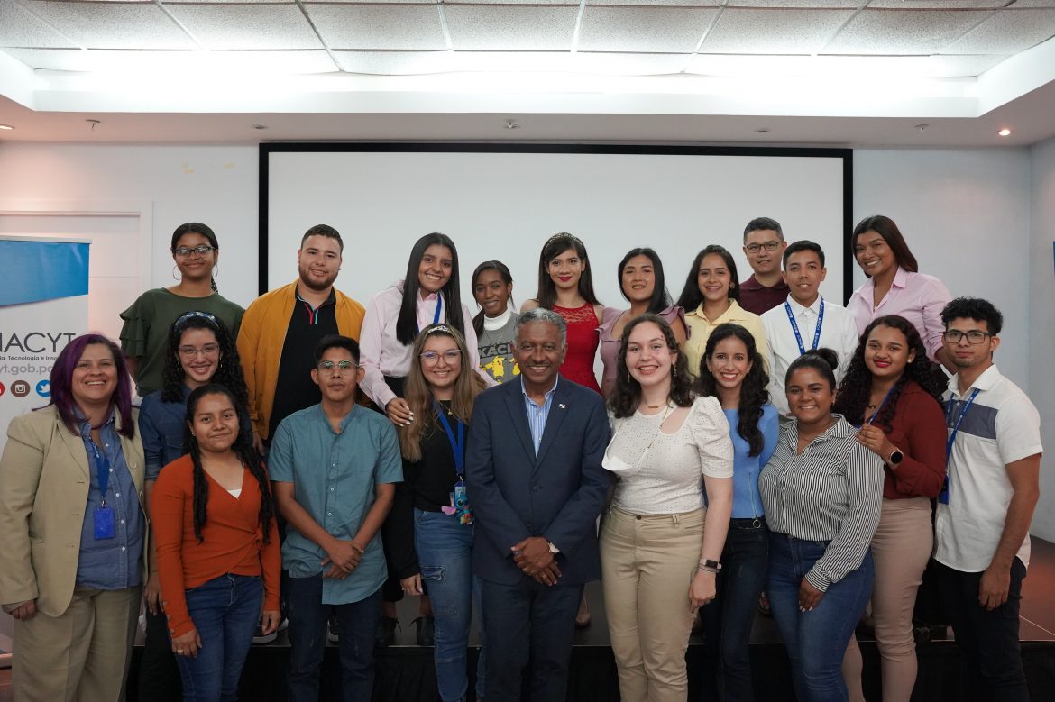 TReporta's tweet image. La @senacyt anunció que ya están abiertas las vacantes para prácticas profesionales y pasantías 2025.
Para aplicar debe llenar una solicitud en el siguiente enlace: survey123.arcgis.com/share/92832c73…
La fecha límite para enviar propuestas es el 23 de mayo y para realizar consultas puede…
