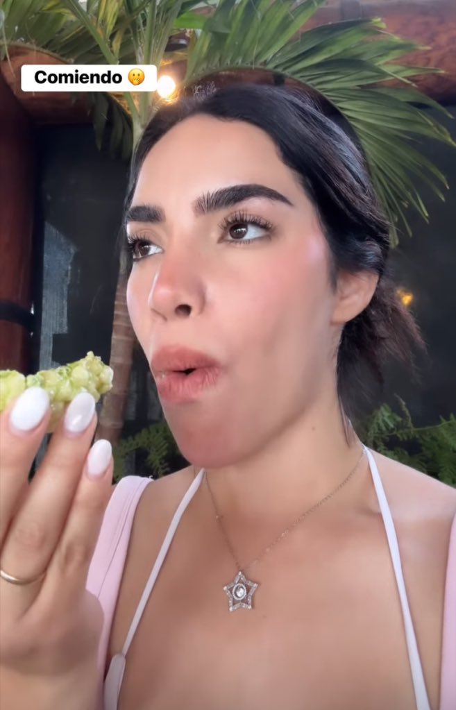 kimbynopor76's tweet photo. Dos influencers más nacas y fracasadas que ellas dos jugando a ser cantantes y desactivo. https://t.co/IZkDBCxNs3