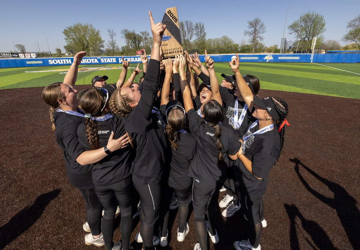 Omaha Softball (@omahasb) on Twitter photo π | Did you know #Omaha is one of just five Division I institutions to win a conference tournament in three-or-more consecutive seasons (active streaks)?
#GoMavs | #RoadToWCWS | <a href="/NCAASoftball/">NCAA Softball</a> π | Did you know #Omaha is one of just five Division I institutions to win a conference tournament in three-or-more consecutive seasons (active streaks)?
#GoMavs | #RoadToWCWS | <a href="/NCAASoftball/">NCAA Softball</a>
