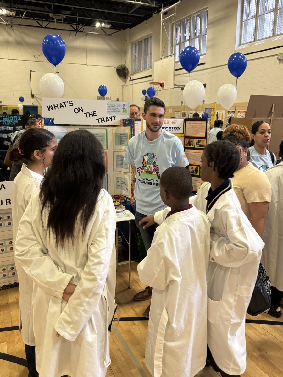 CSD9Bronx's tweet photo. A few amazing projects from our scholars at the D9 Science Fair today! #STEMEducation #ComeHometoDistrict9 @NYCSchools https://t.co/mPAfAHyKrO
