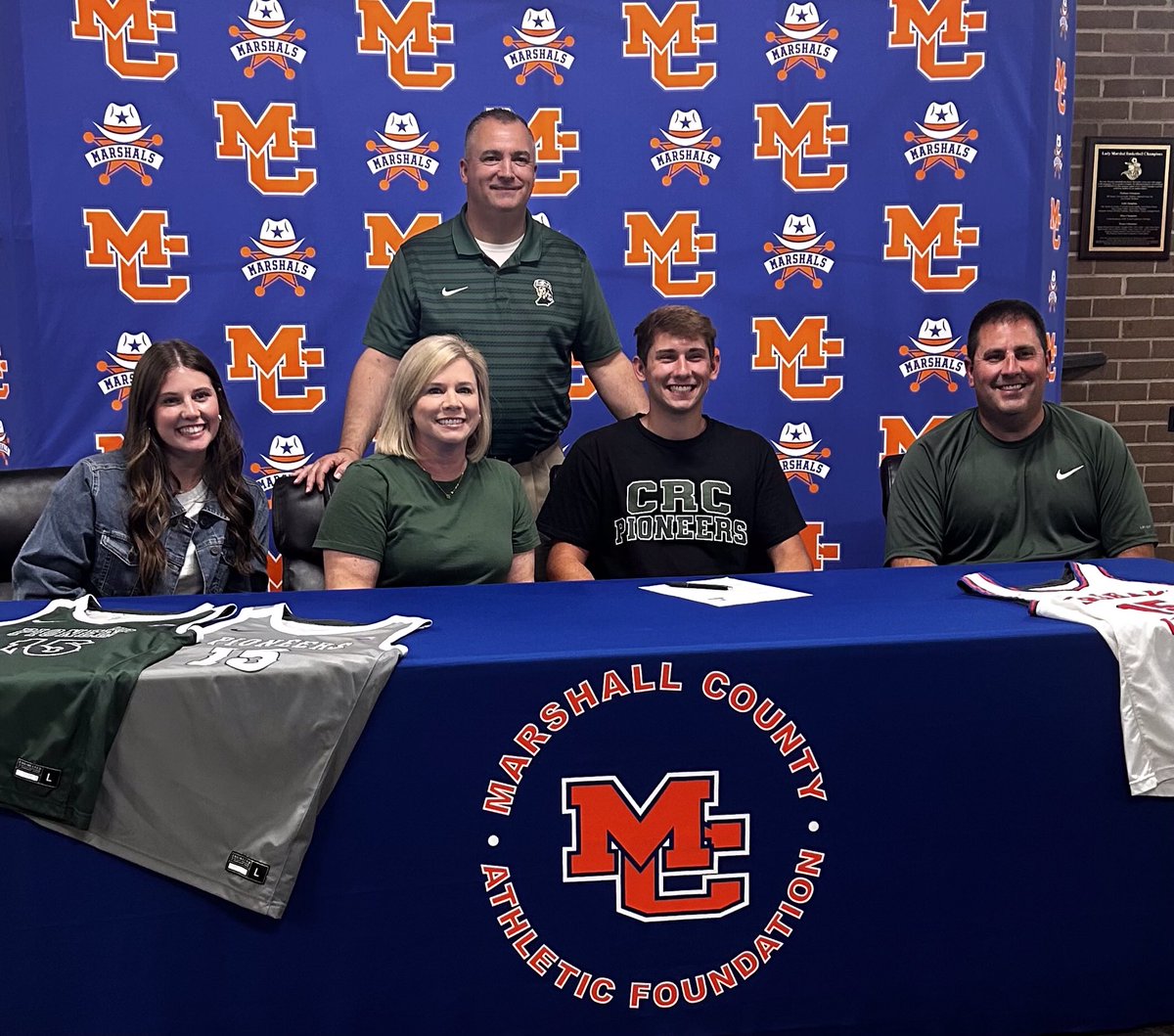 CRCPioneerMBB's tweet photo. Kyzer Phillips, a 6’0 guard from Marshall County High School in Benton, KY has signed with the Pioneers of Crowley’s Ridge College. https://t.co/Oon6Lm6Lr0