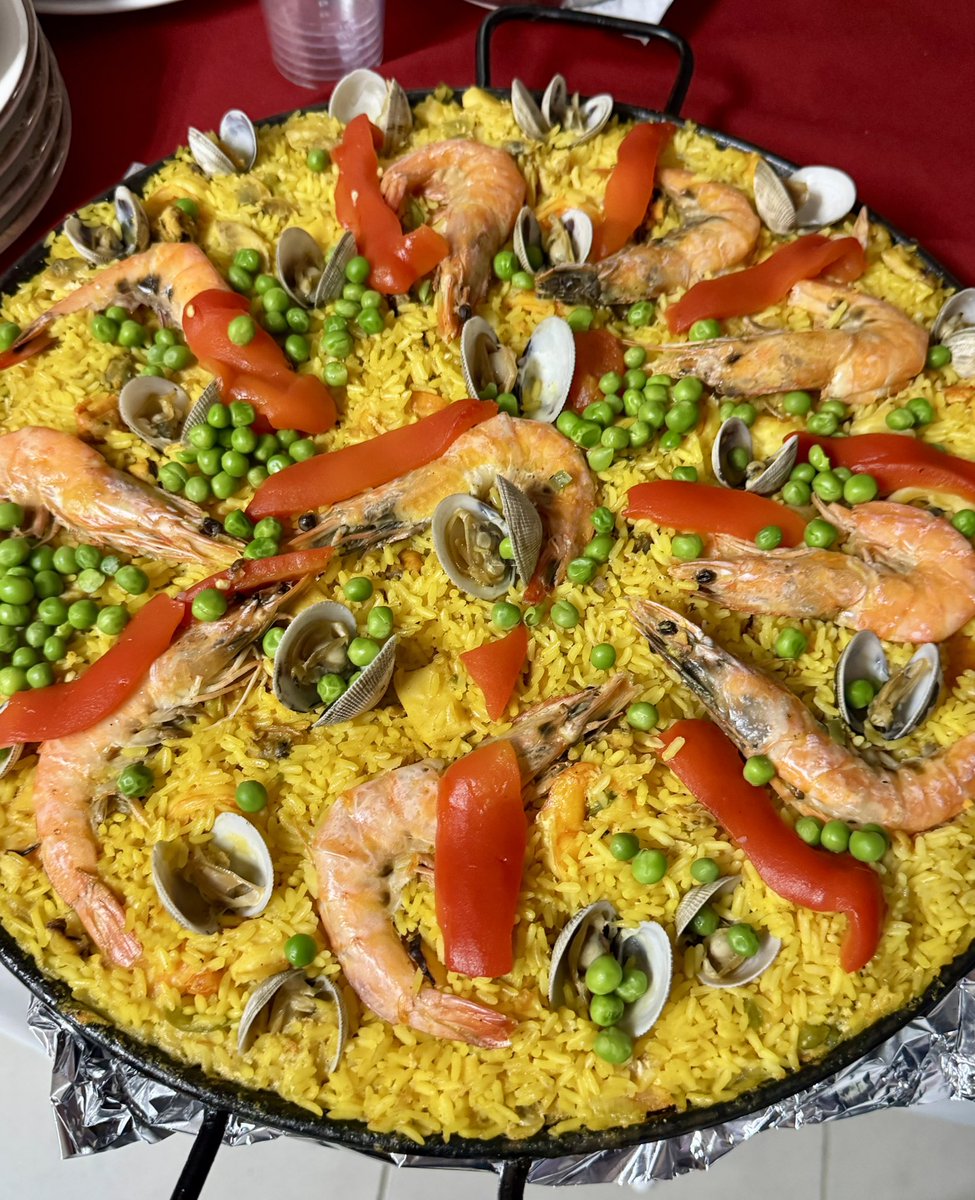 Gracias al amigo <a href="/montipanama/">Raul Montenegro Diviazo</a> quien reunió a un grupo selecto de periodistas para confraternizar en honor al periodista Juan Pritziolas. Mucha conversa, historia y anécdotas. Por supuesto que analizando la situación del país