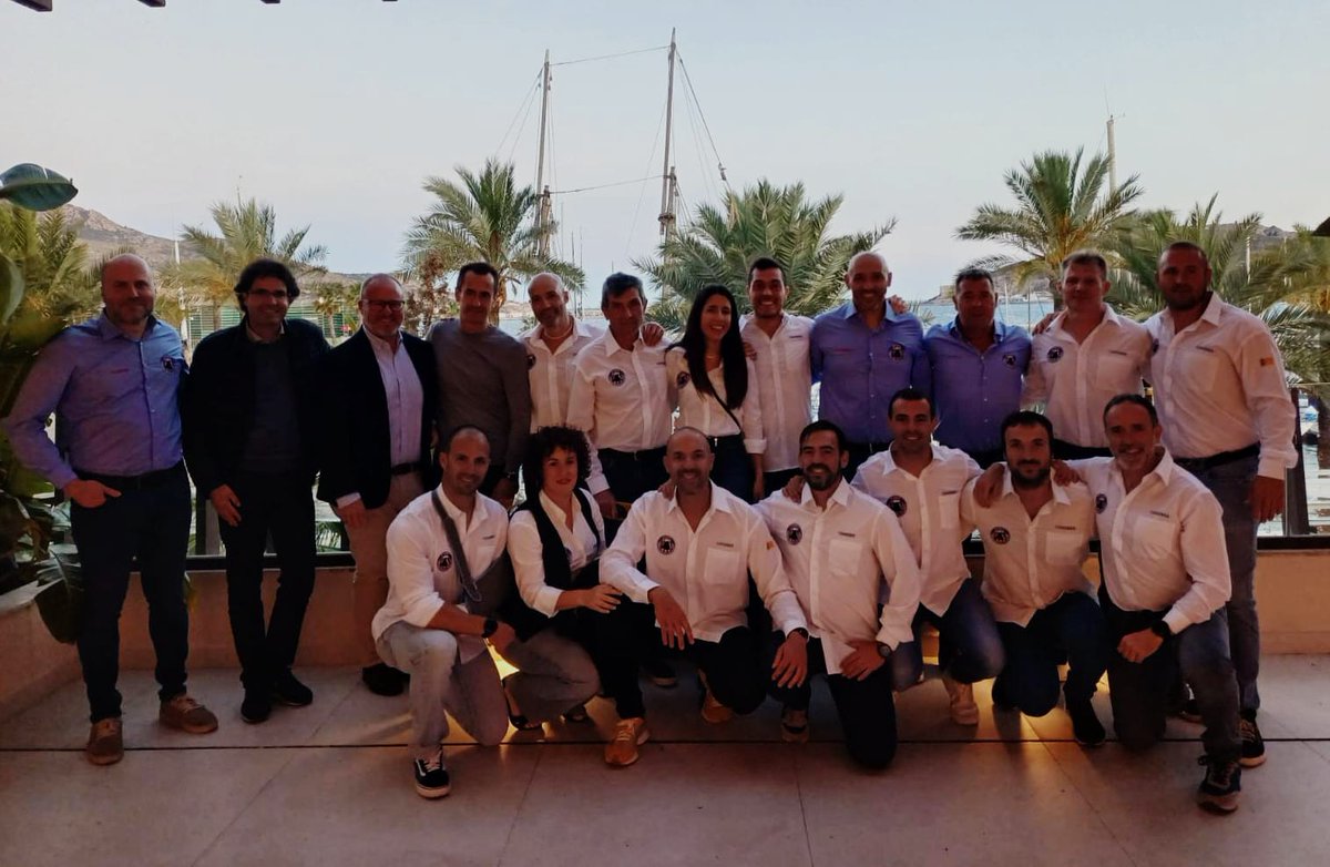 BombersValencia's tweet photo. Esta nit es celebra la clausura i entrega de premis de l’Encontre Nacional de Rescats en Accidents i Trauma #ENRAT a Cartagena. Assisteix la delegació @BombersValencia encapçalada pel diputat de @dipvalencia i president CPBV @avelinoxeraco https://t.co/3SAMY8QSWi