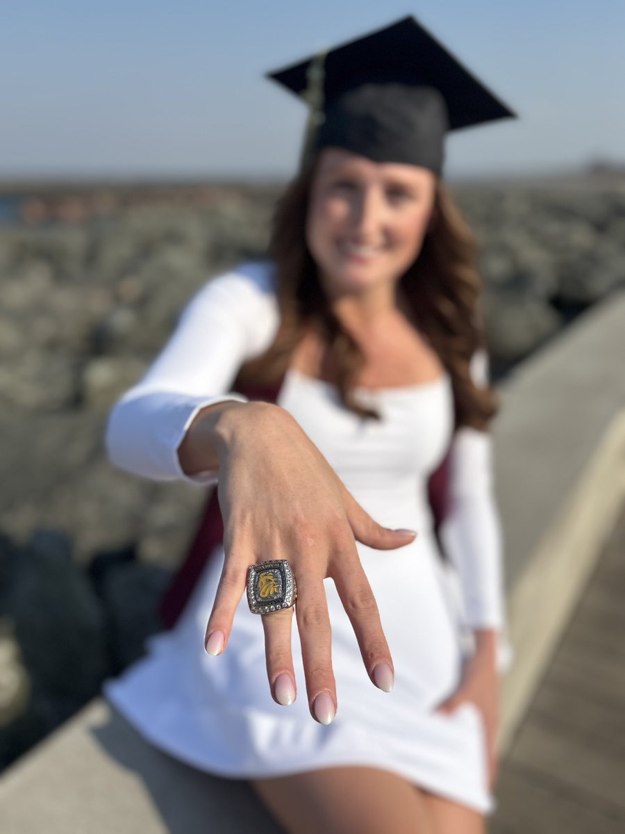UMD Women's Bball (@umdwomensbball) on Twitter photo OUR GRADUATE 👩🎓🙌‼️
Congrats <a href="/HaleyHawkinson/">Haley Hawkinson</a> 🤩 We are so proud of you and can’t wait to see where life takes you!!! You’ll always have a home in Bulldog Country! We 🫶🏻 you!
Next stop 🔜 U of M Twin Cities for PT school 📚🩺🤓 OUR GRADUATE 👩🎓🙌‼️
Congrats <a href="/HaleyHawkinson/">Haley Hawkinson</a> 🤩 We are so proud of you and can’t wait to see where life takes you!!! You’ll always have a home in Bulldog Country! We 🫶🏻 you!
Next stop 🔜 U of M Twin Cities for PT school 📚🩺🤓