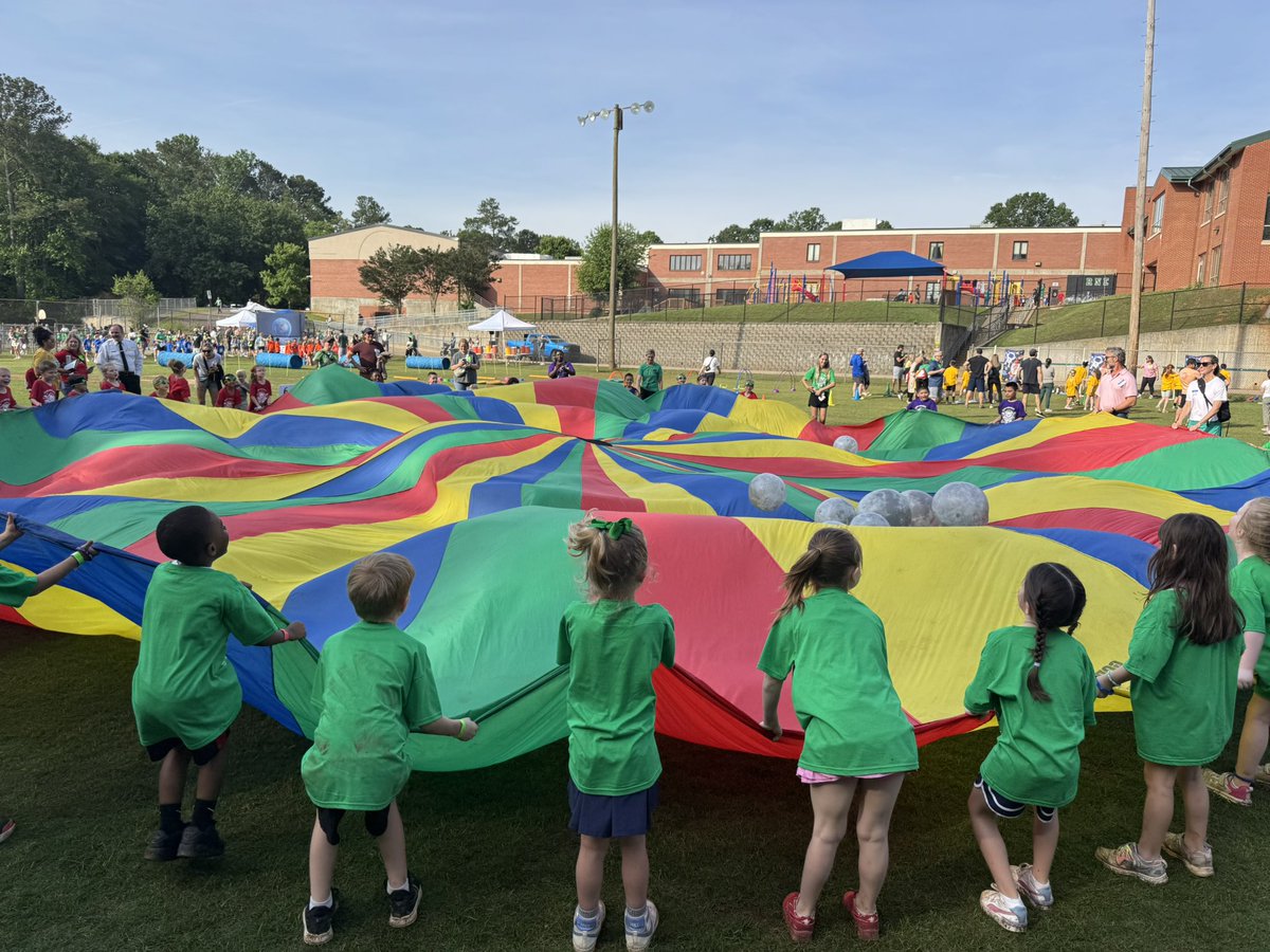 Athena Cira tweet media