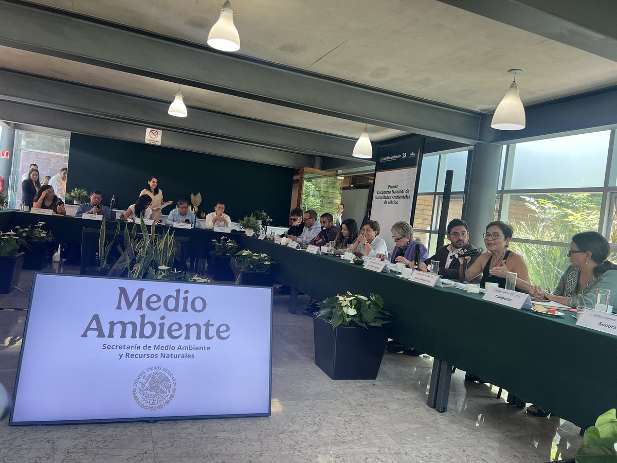 Participé en el Primer Encuentro de Autoridades Ambientales de México, presidido por la Secretaria <a href="/aliciabarcena/">Alicia Bárcena</a> titular de <a href="/SEMARNAT_mx/">SEMARNAT México</a> #Zacatecas a través de #SAMA compartió las acciones y expuso las necesidades y oportunidades en materia ambiental. 🌍 💦 🌳