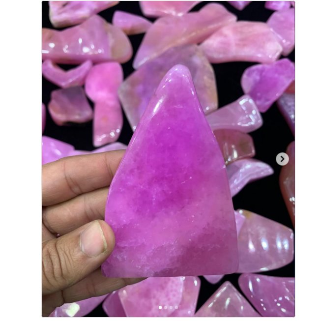 bella03046598's tweet photo. #calcite #crystals #calcitecrystal #minerals #crystalhealing #quartz #crystal #healingcrystals #calcitejewelry #metaphysical #calcitependant #calciteorange #calcitenecklace #nature #crystallove #calcites #calcitegeode #calcitemine #etsy #handmade #calcitequartz #geology https://t.co/pYSt44tSnw