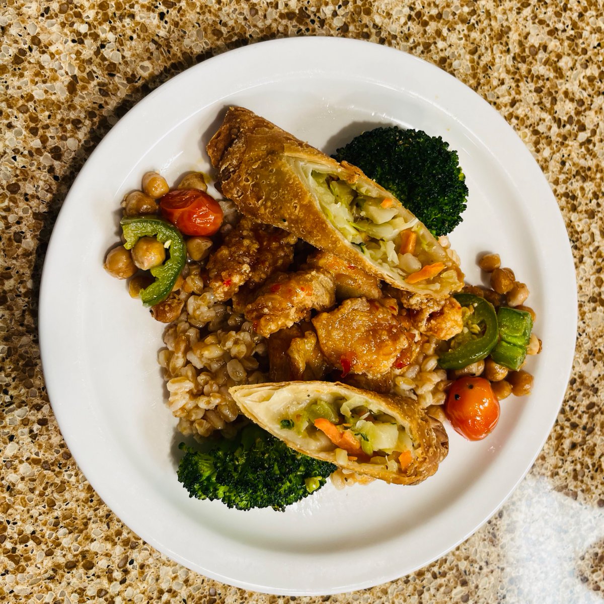 From our kitchen to your hearts — thank you, ECU🧡
Dear Tigers, today’s the last meal we serve at ECU, and wow what a ride it’s been. 
Thanks for every smile, plate, and memory. You made this more than just food, you made it family🐯
With full hearts (and hopefully full stomachs)