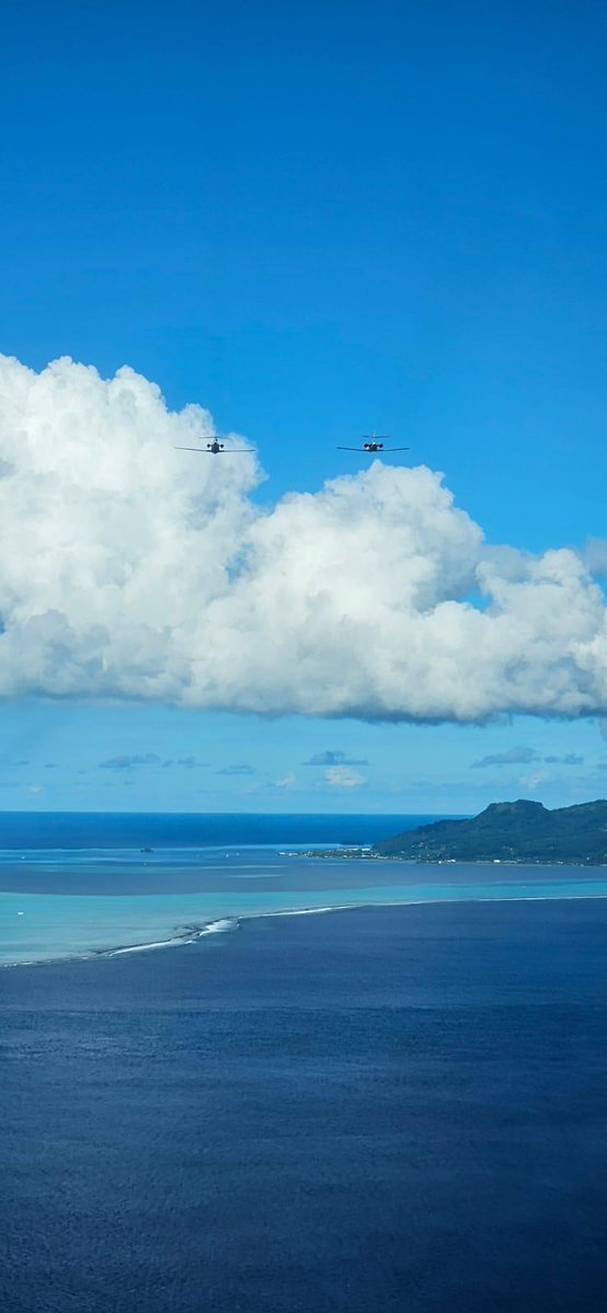 anapASPAC's tweet image. 🇫🇷 ✈️ The French Navy's Falcon 50 has arrived in Tahiti, 
The Flotilla 25F monitors the French Polynesia's EEZ.
The F50 Triton and F200 Gardian perform a formation flight #patrol